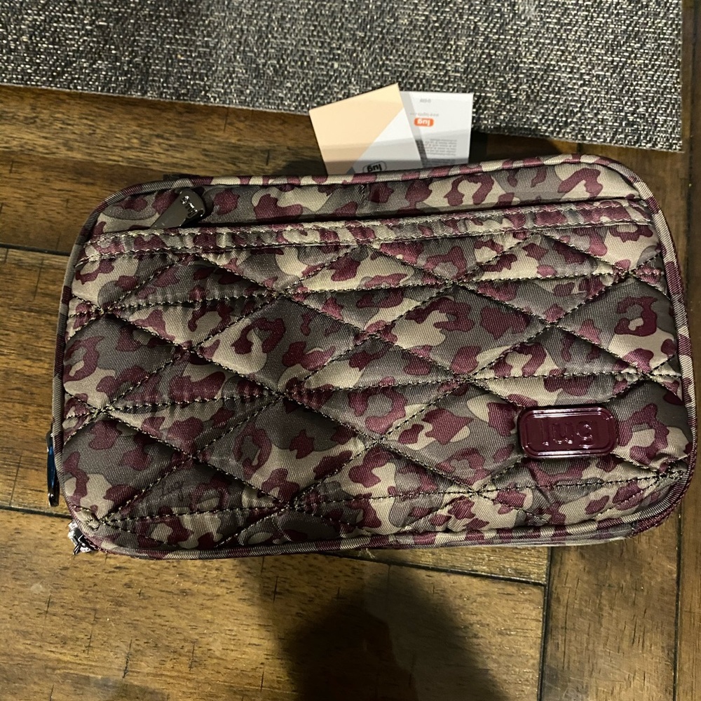 Lug convertible wallet
